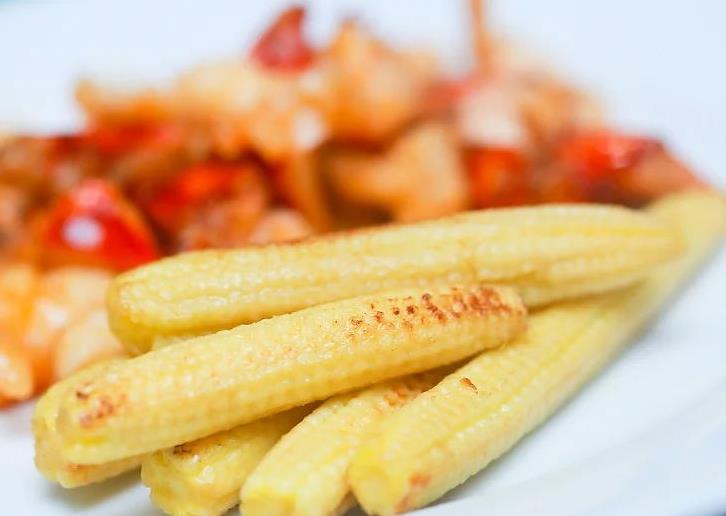 what age can babies have corn.jpg